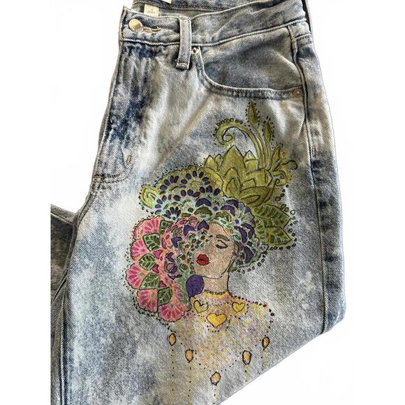 Women's Artistic Hand-Painted Distressed Acid Wash Jeans | Size 4 - Picture 3 of 9